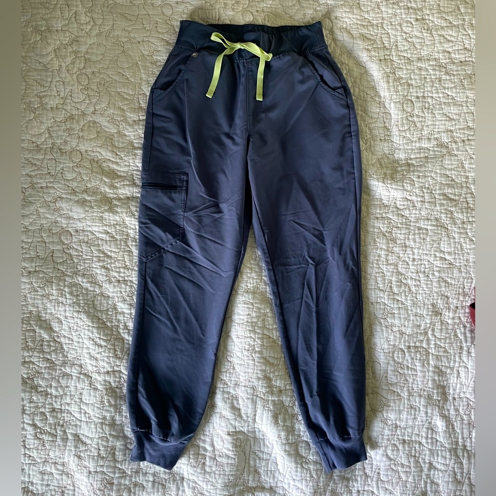 FIGS Jogger Scrub Pants